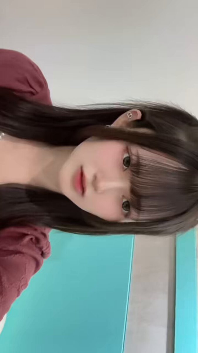 ゆきっちゅです。 ねぇどっちにするの？