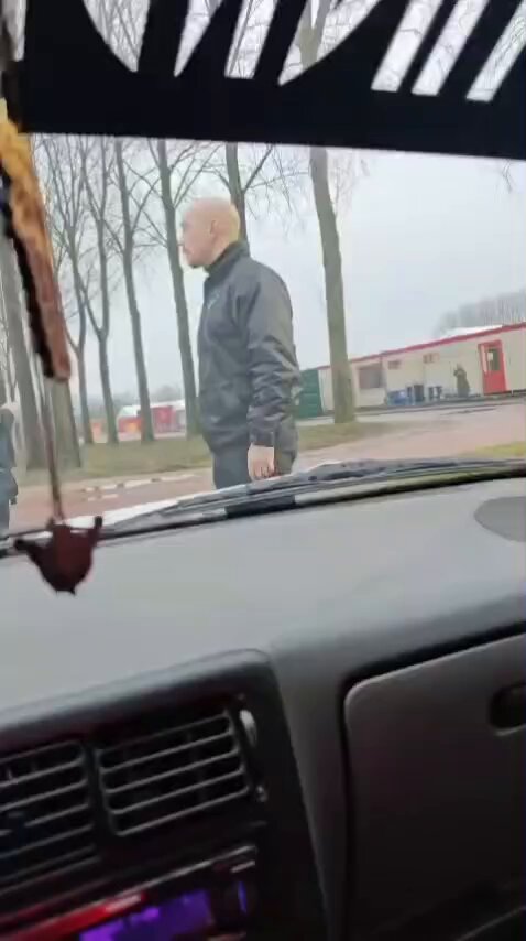 Incident met auto-insluiting bij AZC Biddinghuizen