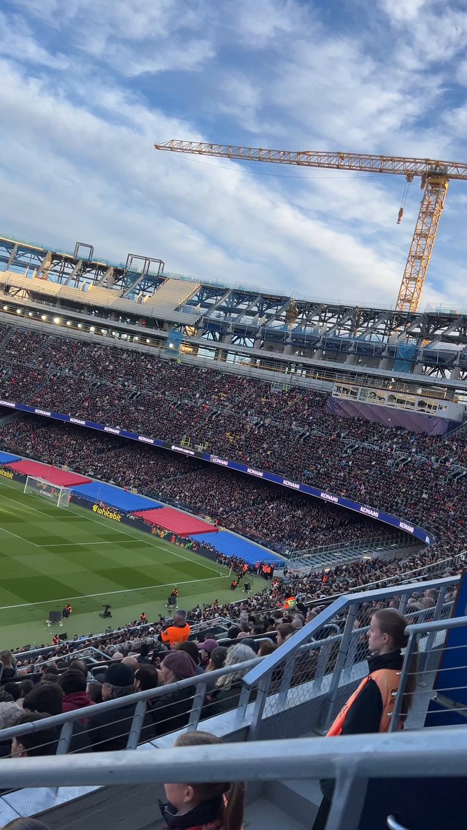 GOOSEBUMPS!! Barca Fans Chanted “Messi, Picture