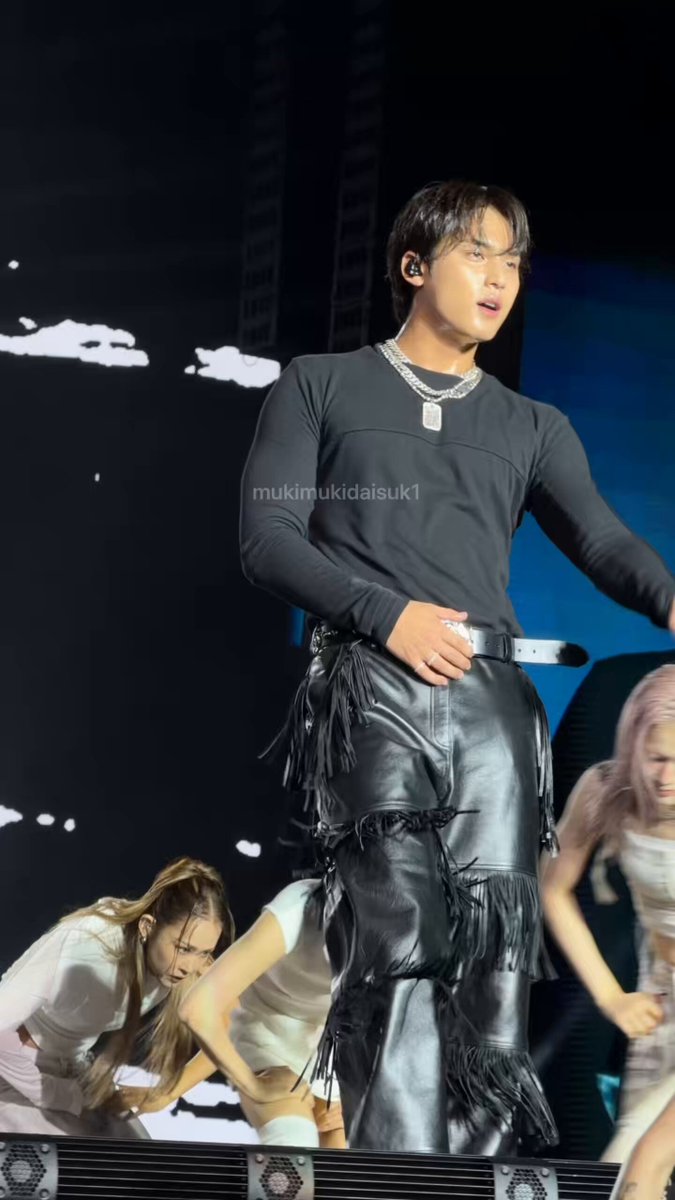 RT @mukimukidaisuk1: 251122 DREAM CONCERT CxM Shake it off