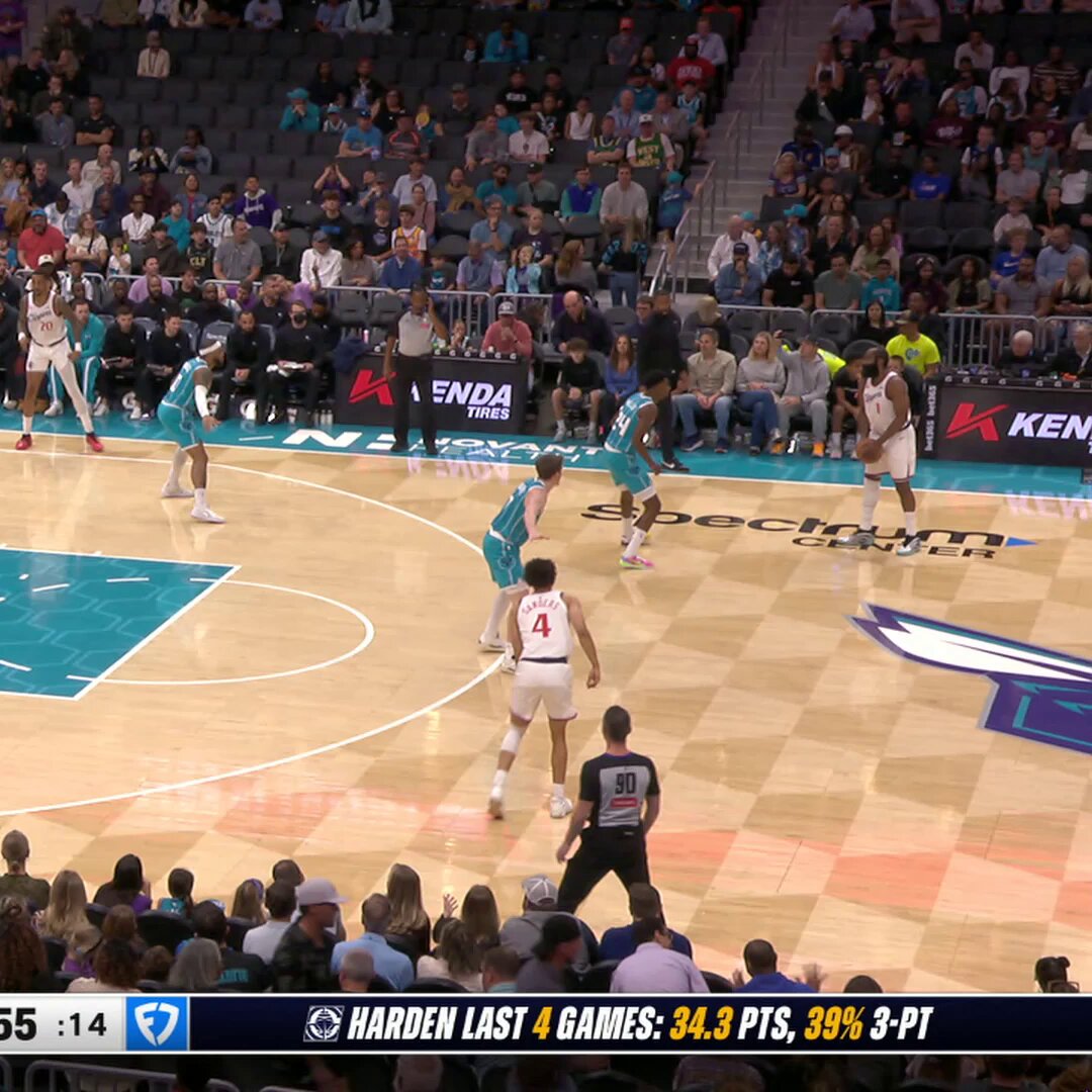 JAMES HARDEN SETS THE CLIPPERS SINGLE-GAME SCORING RECORD IN WIN VS. HORNETS 🤯

55 points (35 in 1H)
10 triples (ties career high)

He is the only player that currently holds the single-game scoring record for multiple franchises ‼️ 