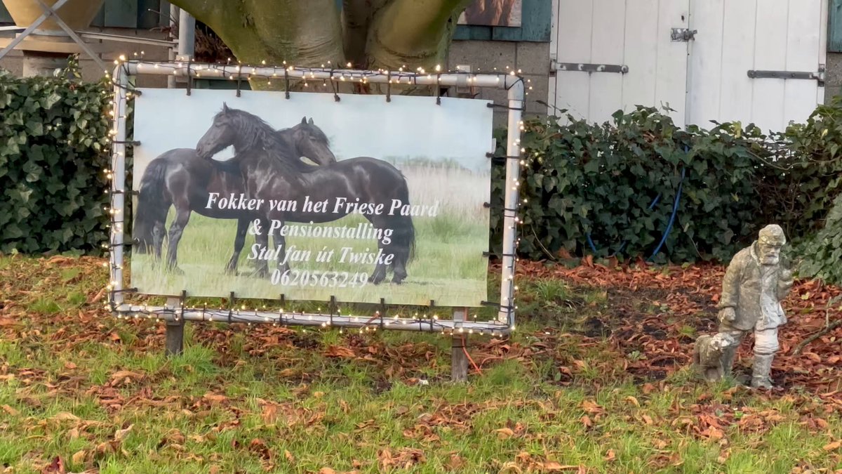 Grote brand in schuur paardenfokker