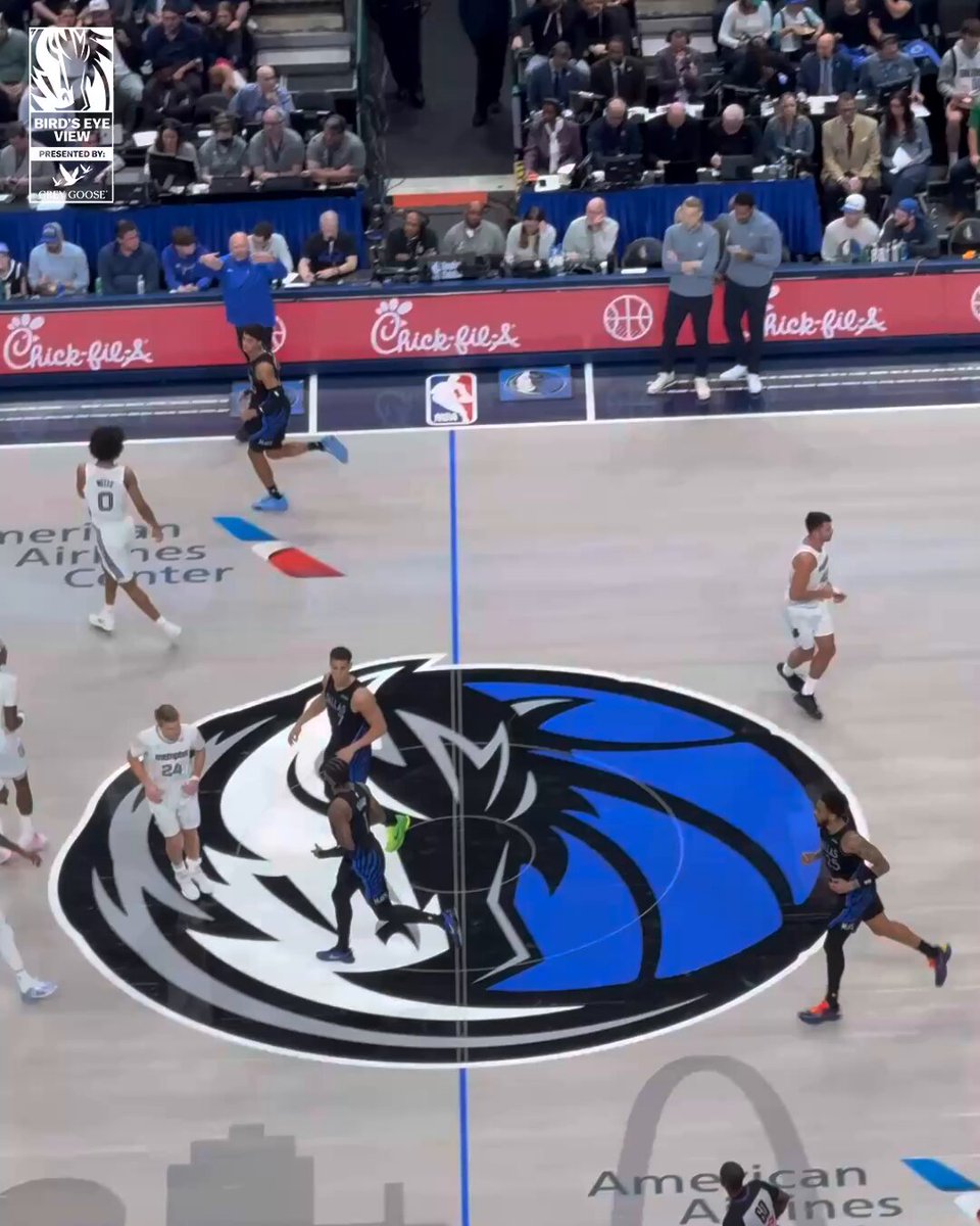 Paul in the paint &gt;&gt;&gt; 

@GreyGoose // #MFFL 