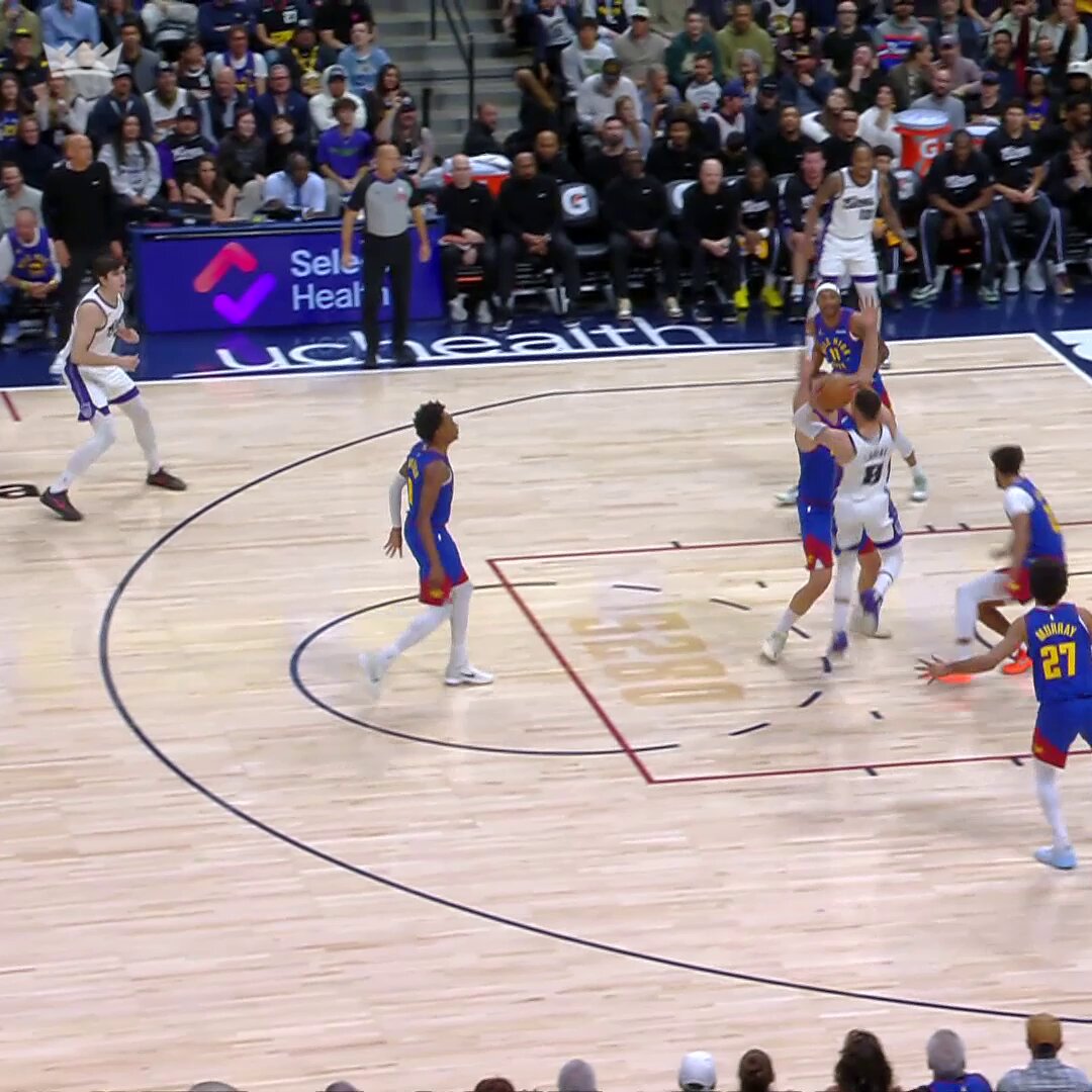 👑 𝐇𝐈𝐒𝐓𝐎𝐑𝐘 👑

With his third field goal at the 6:50 mark of Q1 tonight at DEN, Russell Westbrook passed Oscar Robertson (9,508) for 20th on the NBA's all-time field goals made list in the regular season.

👏👏👏 