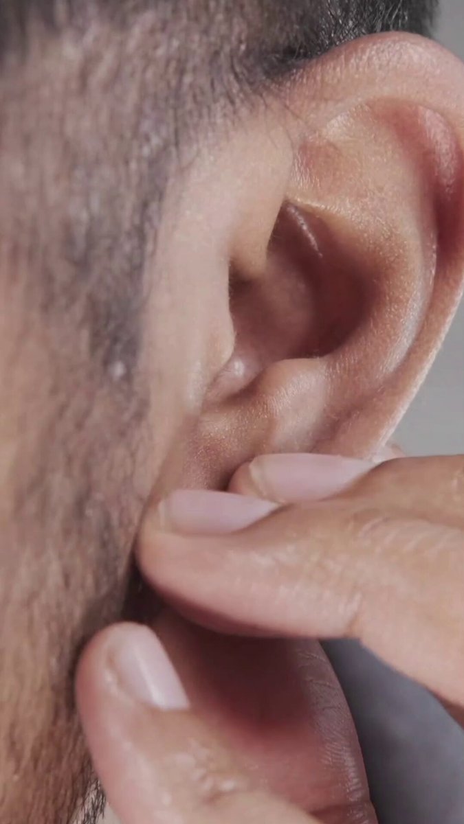 انتبه لهذه الأعراض قد تشير لتمزق طبلة الأذن.. واستشر الطبيب: #معلومة_ودواء 