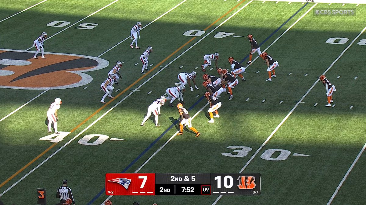 .@MarcusJonesocho takes it the other way ➡️

📺 CBS 