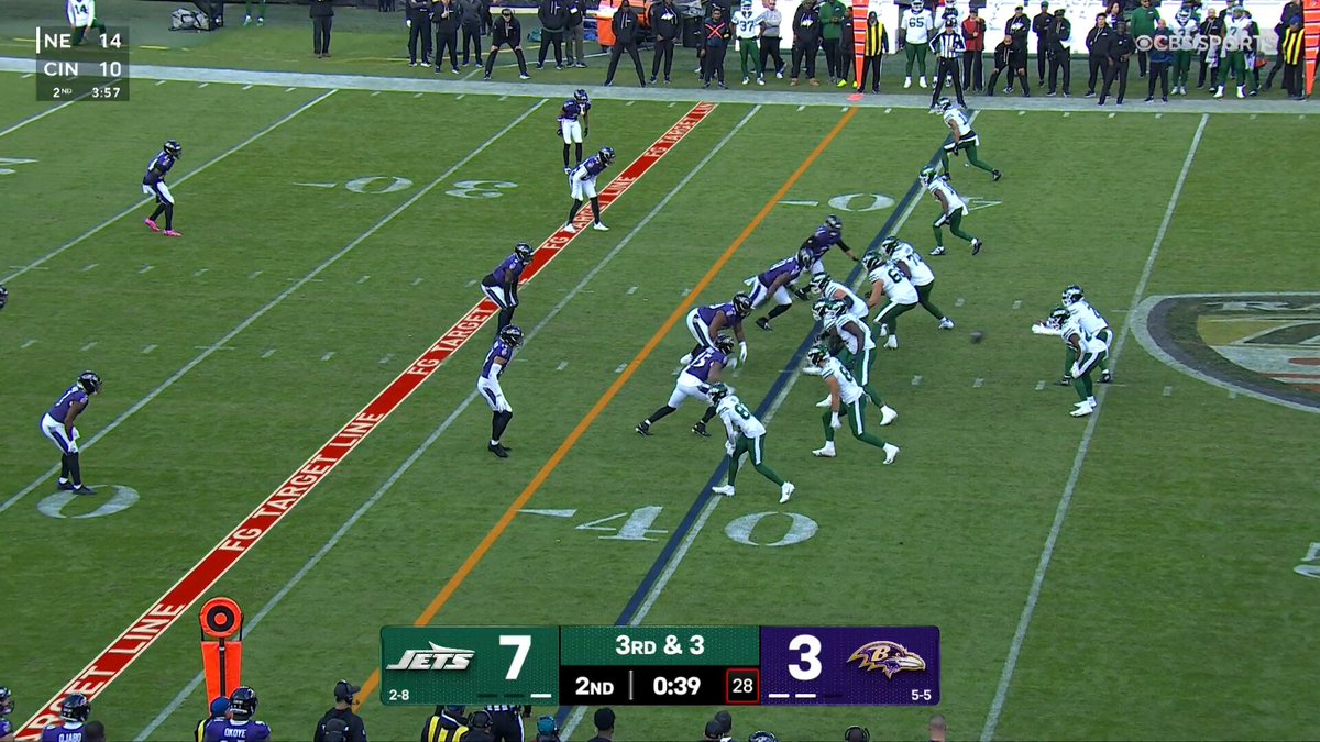 First sack as a Raven for @TheOfficial_80!!

Tune in on CBS. 