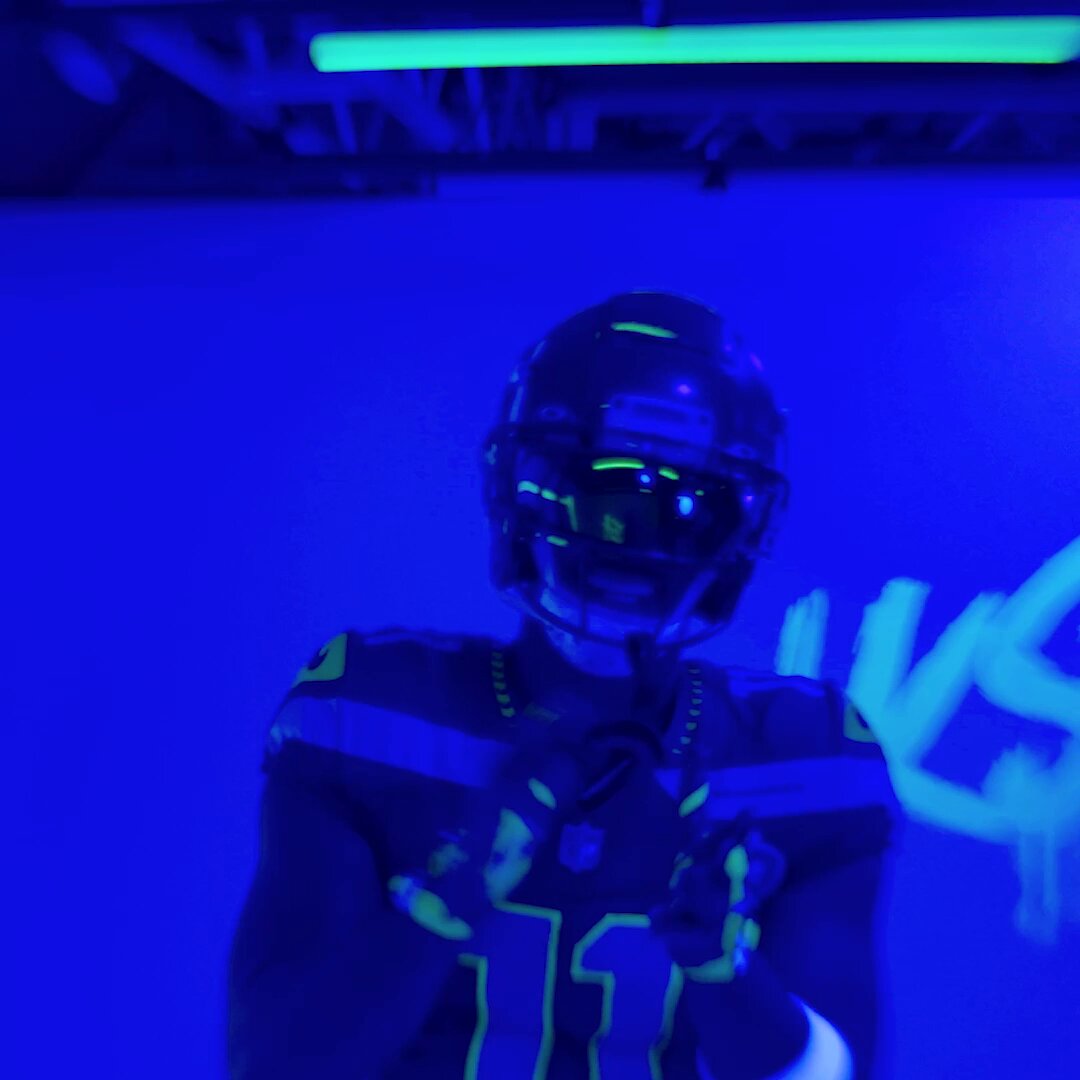 56-YARD RECEPTION ➡️ 13-YARD TD ‼️ 