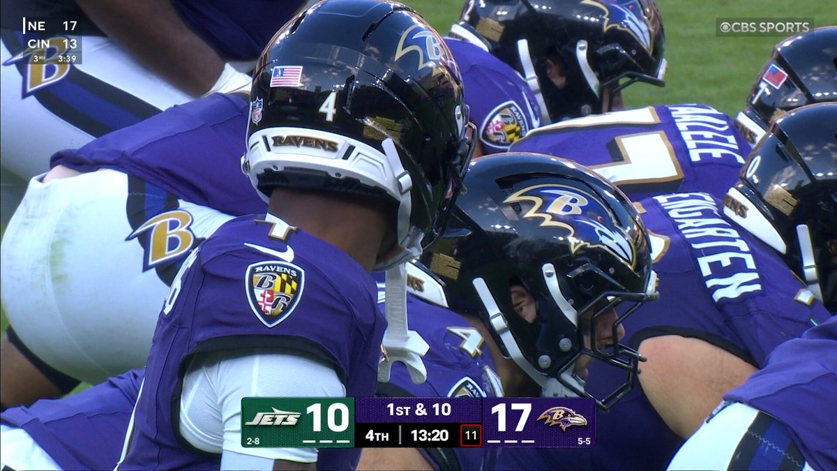 That's a 30-yard catch by Devontez Walker!!!

Tune in on CBS! 