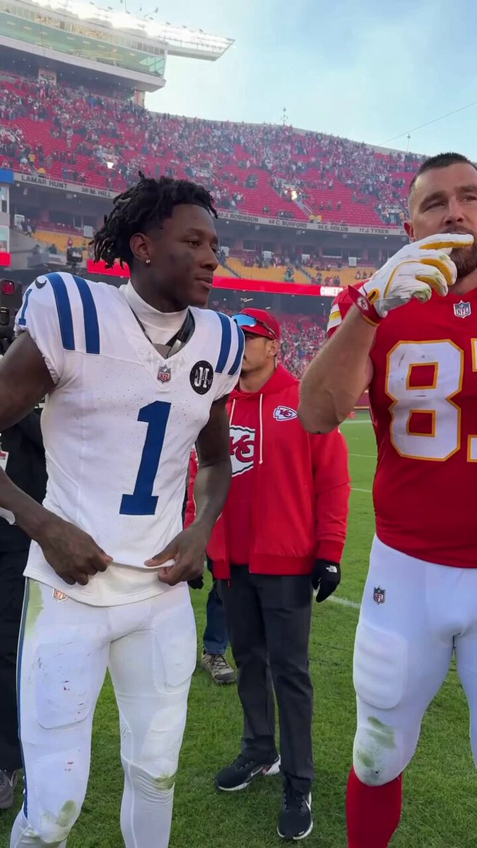 Cincinnati boys linking up 🤝 @GoBearcatsFB 
