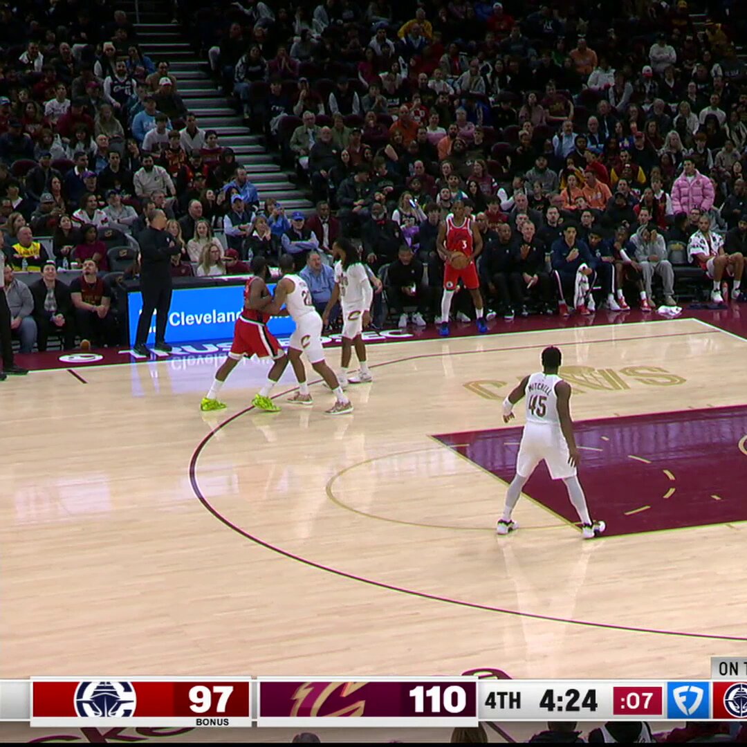 Make that 33 points (and 18 rebounds) for Ivica Zubac 👏  