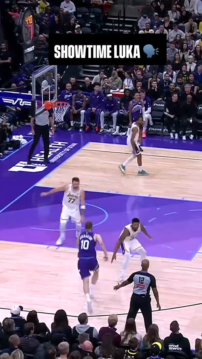 Luka really went BETWEEN the legs of the defender then threw a lob 😮‍💨 