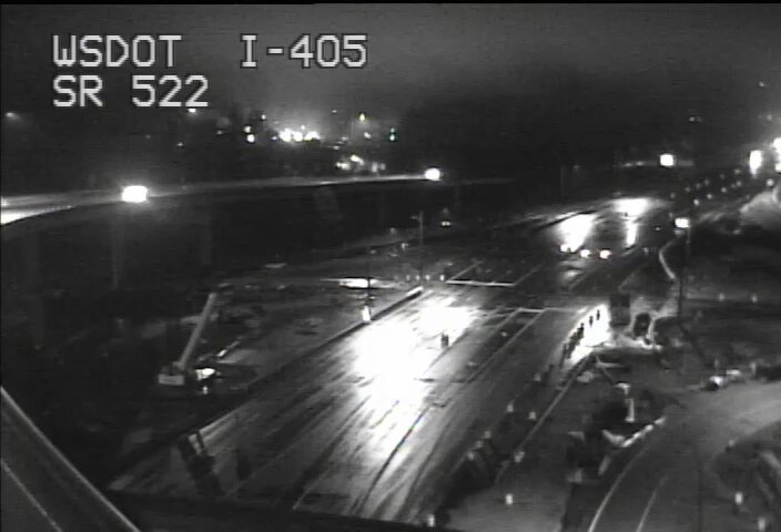 I-405/522: 信号変更、迂回を！