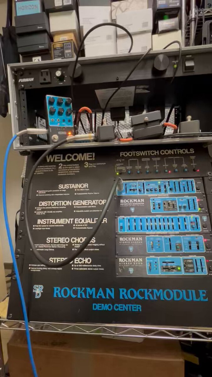 最初がHWS-100AS、後半がRockman Sustainor Model200。 ミキサーに直接