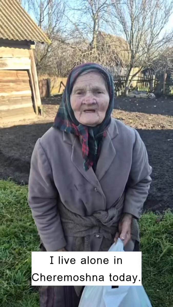 鉄、招きおばあちゃん。♪(๑ᴖ◡ᴖ๑)♪ KorsunskySergiy この愛すべき孤独なおばあちゃんは、私たちの手を握り