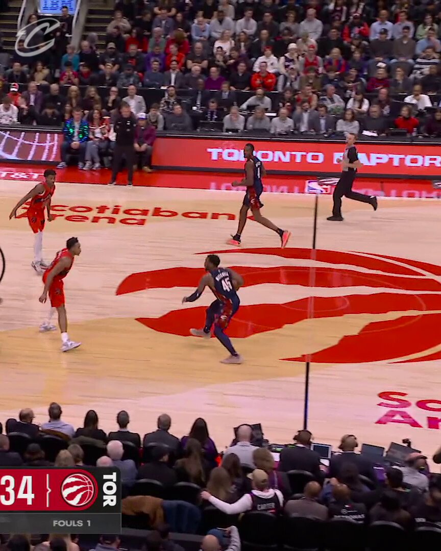 Just another day in the office for 4. 

@evanmobley | #LetEmKnow 