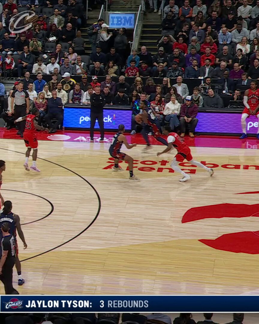 👏 First bucket as a Cavalier for @_chrisliv24. #LetEmKnow 