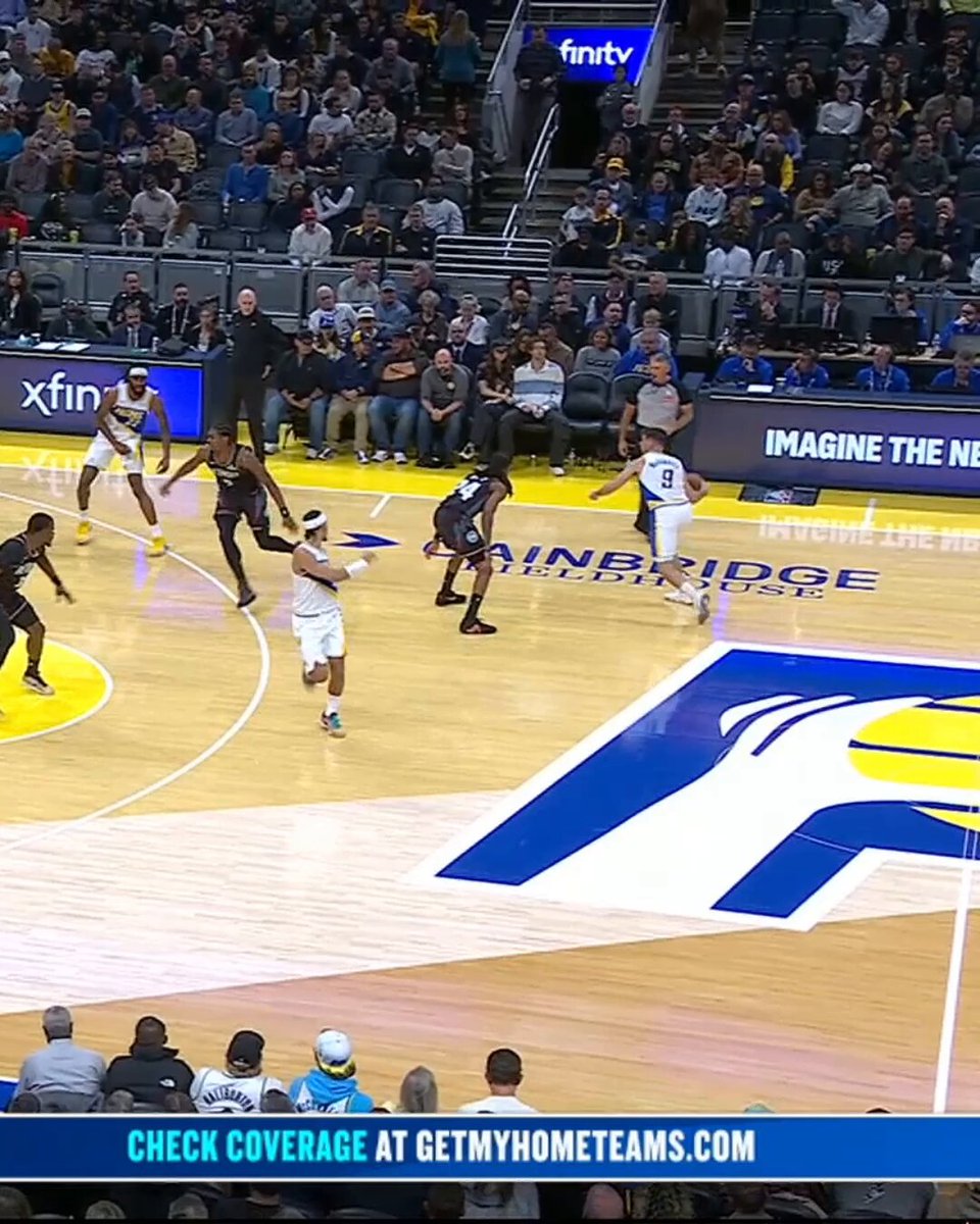 a pair of threes from JRE ‼️

Jeremiah Robinson-Earl knocks down two triples in 30 seconds. 