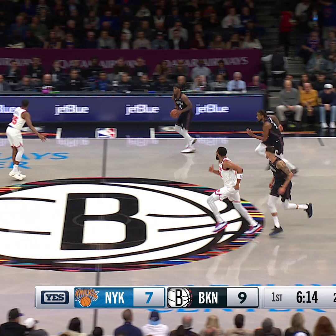 .@NoahClowney in the first half:

📊 15 PTS | 3 REB | 4-7 FG | 3 3PM 