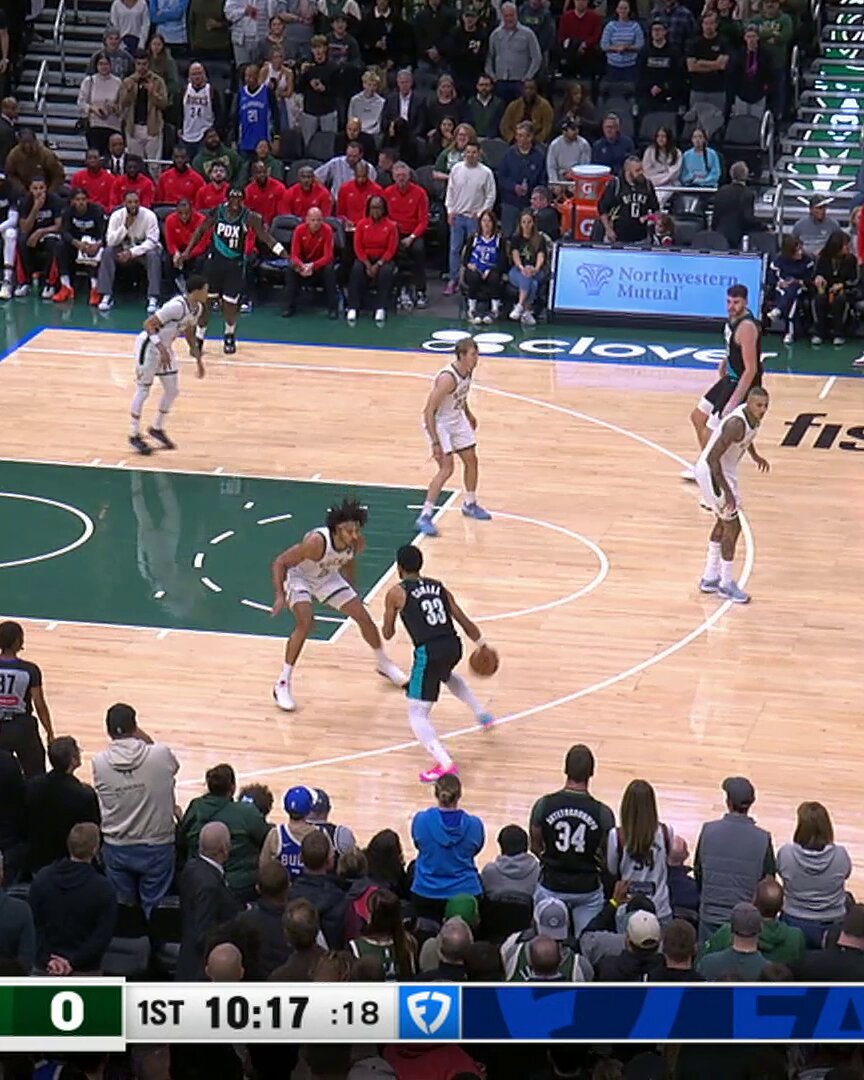 Heating up from behind the three-point line in the first half 🔥 