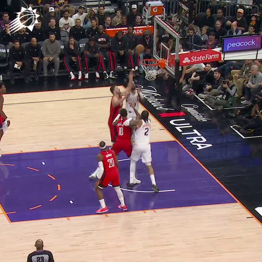 Nick showing off his strength down low 💪 