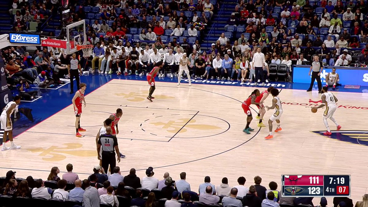 pull up ➡️ jab ➡️ step back 

Saddiq is too nice with it 🫡 