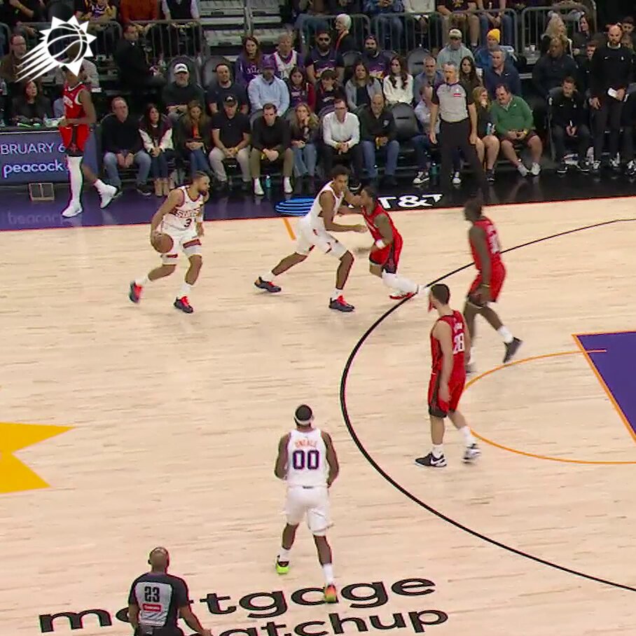 *beep beep* coming through the lane 🚘 