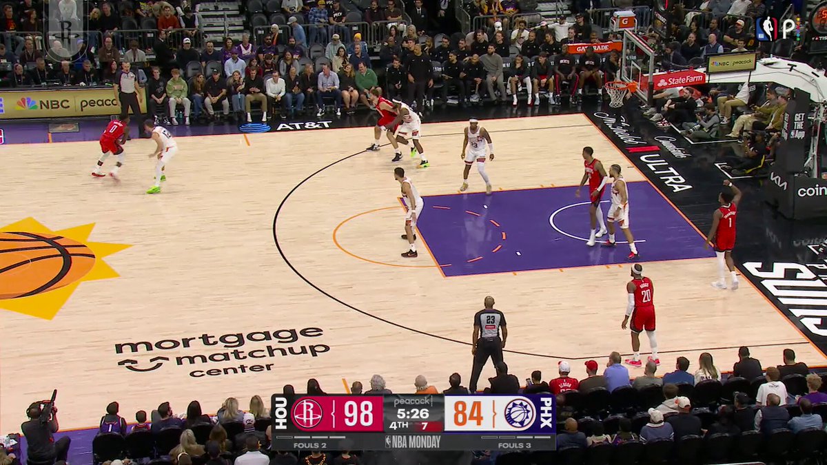 you get a three, you give a three 🤝

Holiday season is in full effect! 