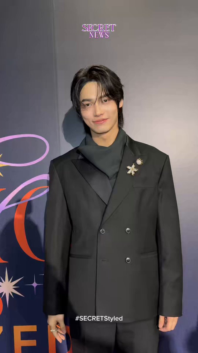 あぁ〜っ！！ ワタシが仕事しながら寝ないように魔法かけてくれてるよ