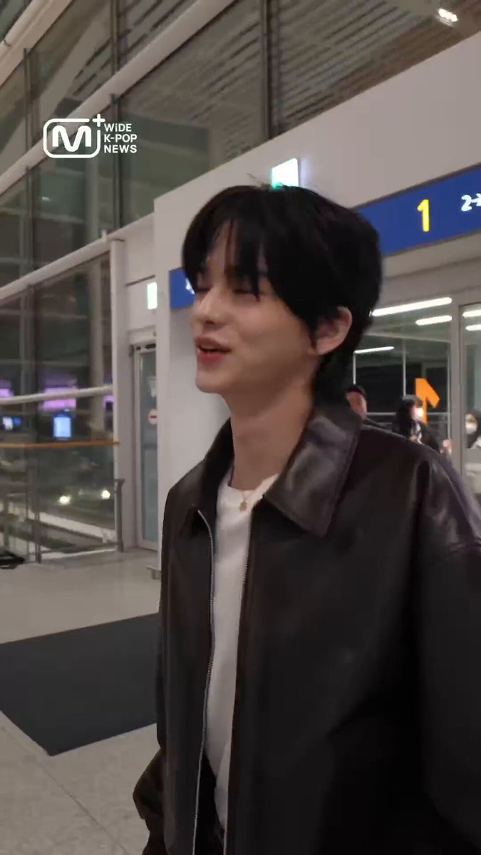 If the fans see them tonight at airport pls tell yuya he worked