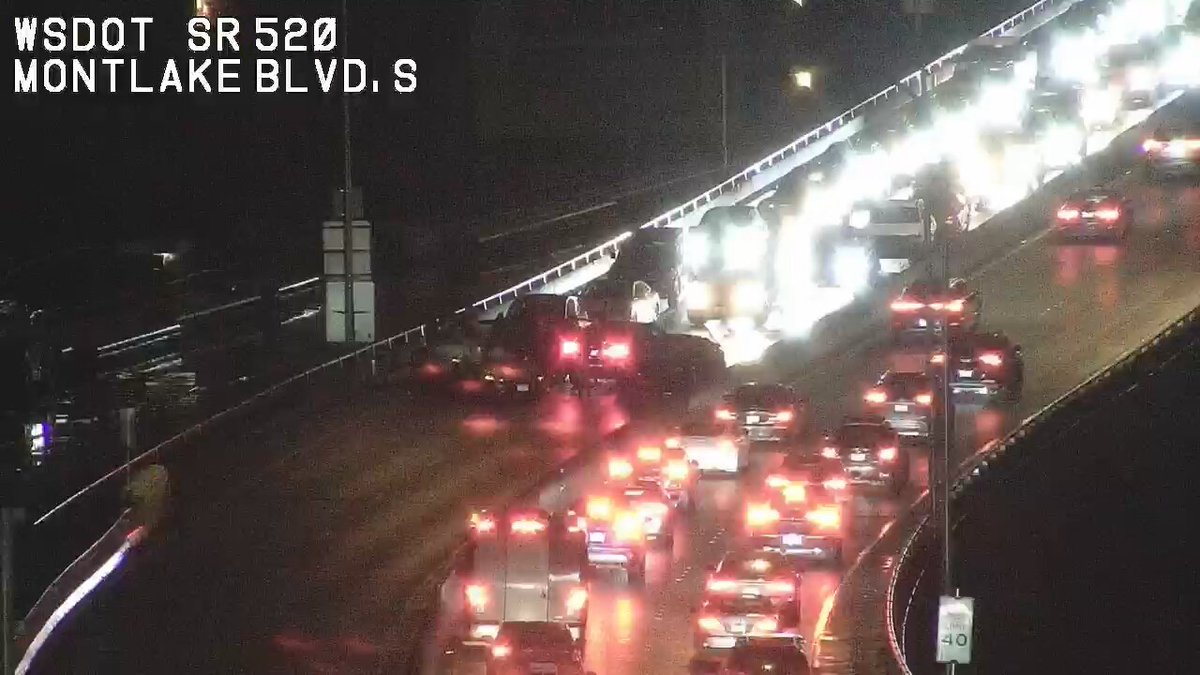 몬트레이크 불러드 사고! 차선 봉쇄 중