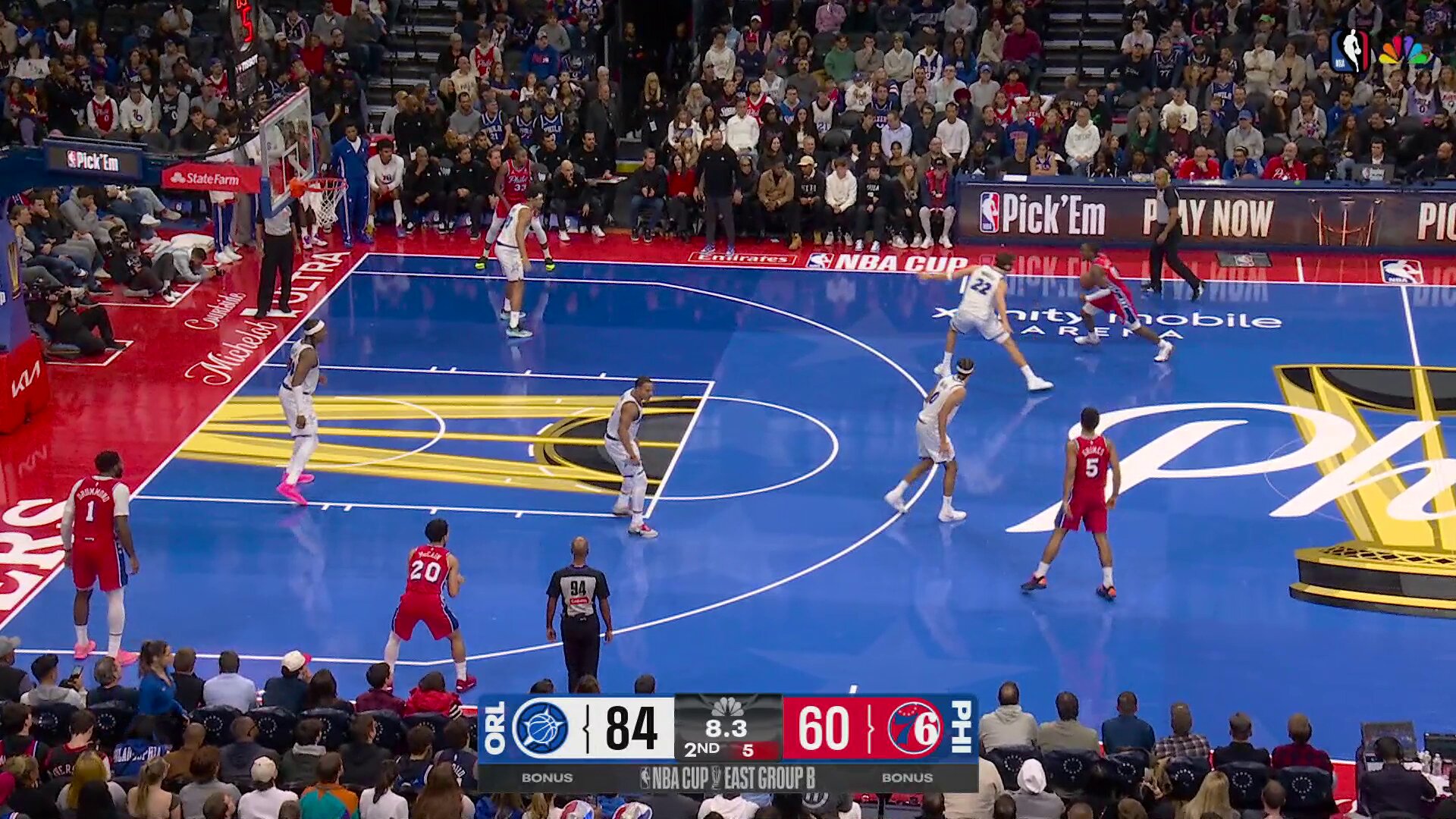 ANTHONY BLACK CAREER-HIGH 27 POINTS... AND IT'S ONLY HALFTIME ?

Watch here: