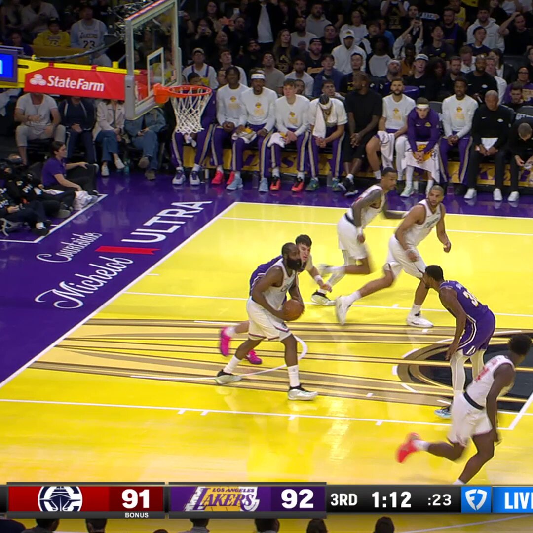 BETWEEN-THE-LEGS?!?!?

KOBE BROWN FIND ➡️ KOBE SANDERS FINISH 