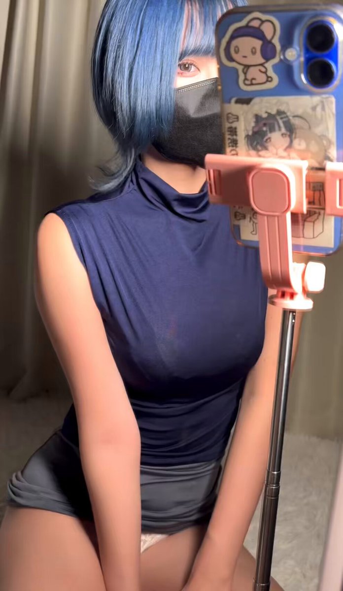 冬尻ぼむ❄️💣コスホリQ-24さんのエロ画像、2025年11月26日20時37分53秒に投稿