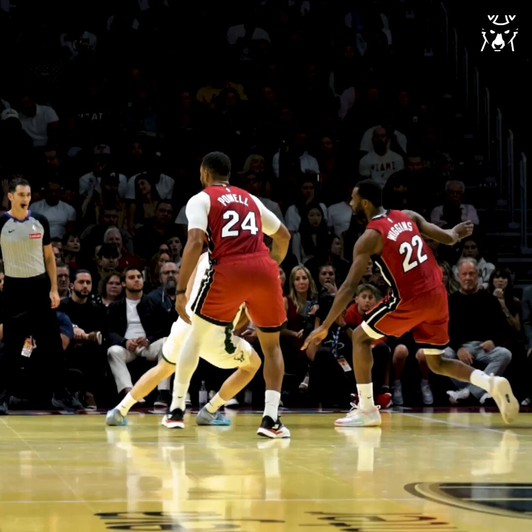 MT with 11 points on 4/4 shooting at the break. 