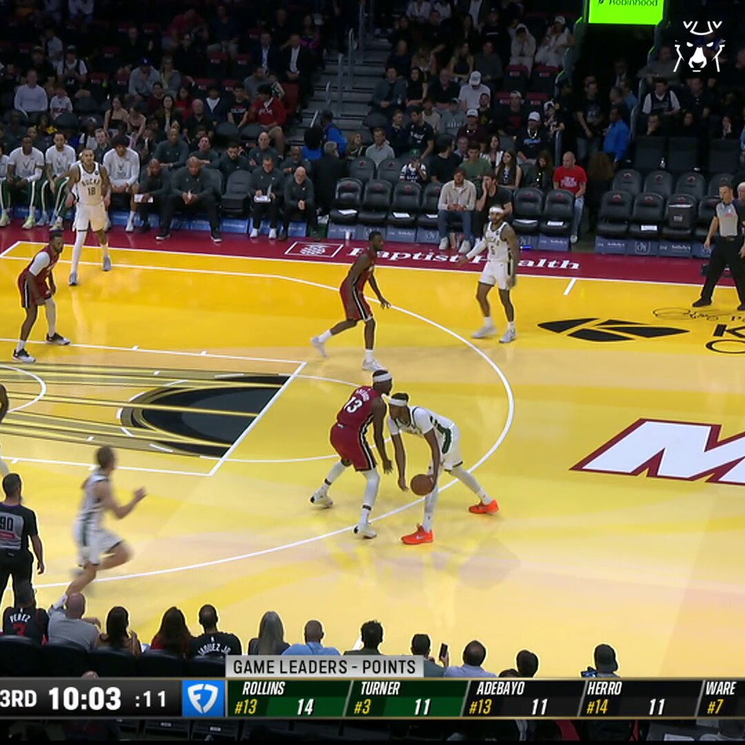 Great pass from AJ to Myles for the flush. 