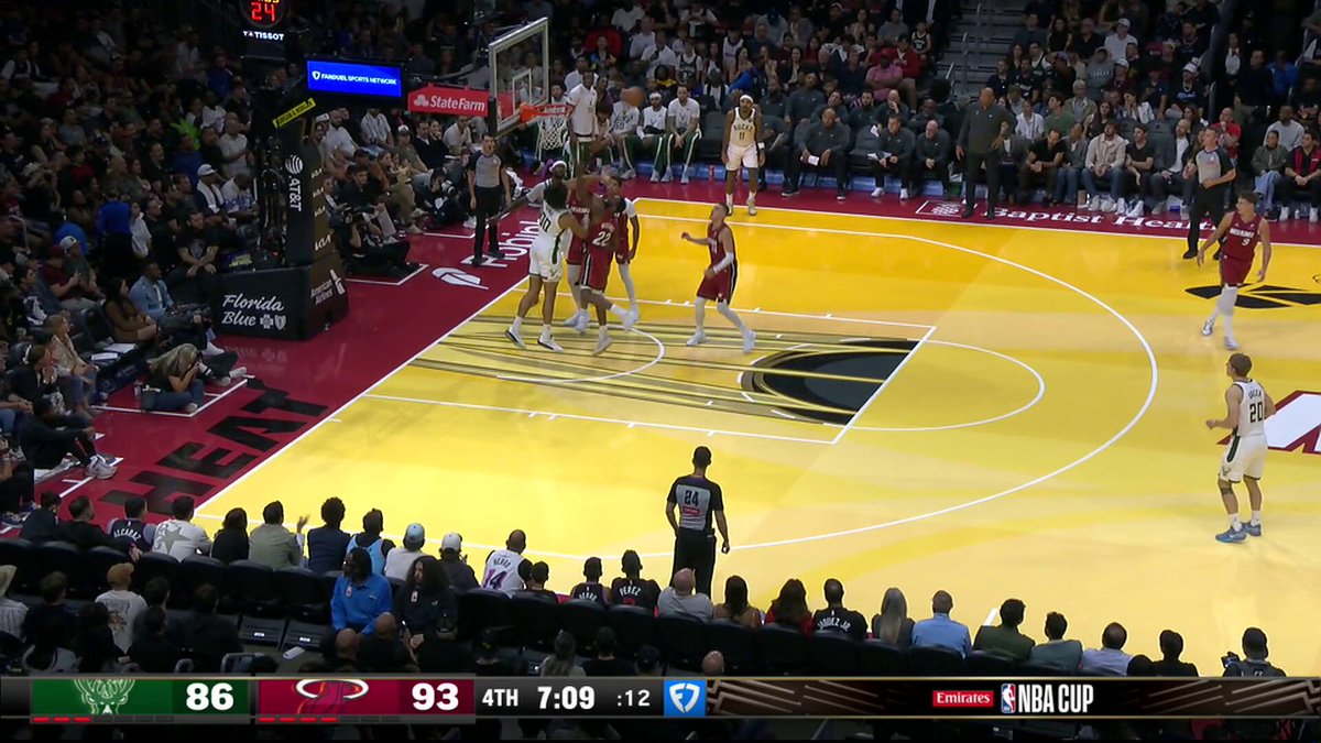 really got the crowd going 🗣️ 