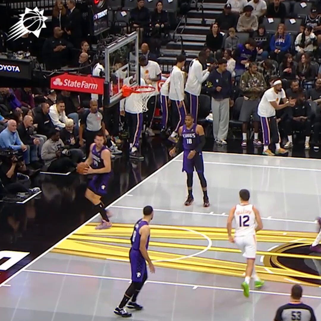 Got the threes falling early 👌

With 7 threes made in the first half, get a free Western Bacon Cheeseburger® OR a Famous Star® with Cheese tomorrow at a Valley @CarlsJr with the purchase of a large fountain drink. 