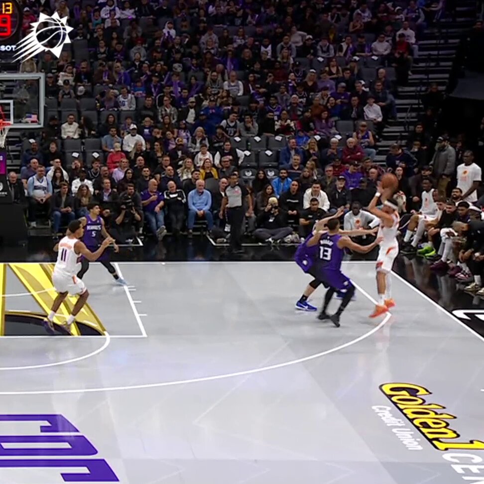 Squad is absolutely flying above the rim in the 1H ✈️

Oso joining in on the dunk party! 