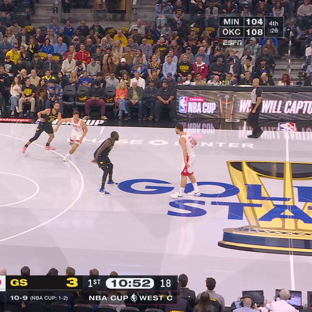 A memorable night for @reed_sheppard!

🚀 31 PTS (career high)
🚀 9 REB (career high)
🚀 5 AST
🚀 4 3PM
🚀 2 BLK
🚀 HOU W

He becomes the second youngest player in Rockets history to record 30+ pts, 8+ reb and 5+ ast in a game, trailing only Alperen Sengun! 