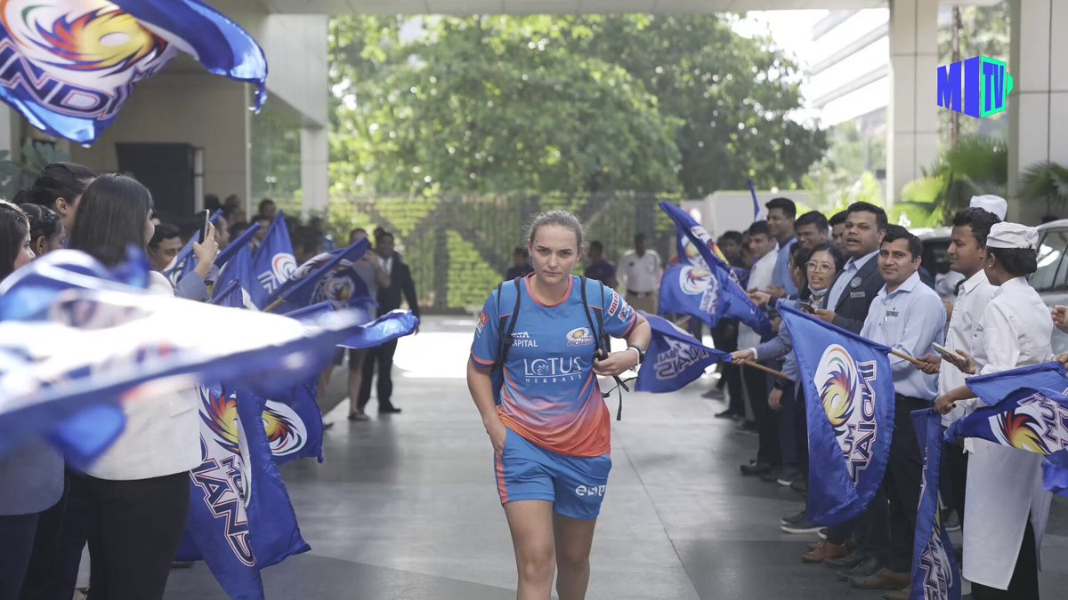 MumbaiKerr stays! #AaliRe #MumbaiIndians #TATAWPLAuction Picture