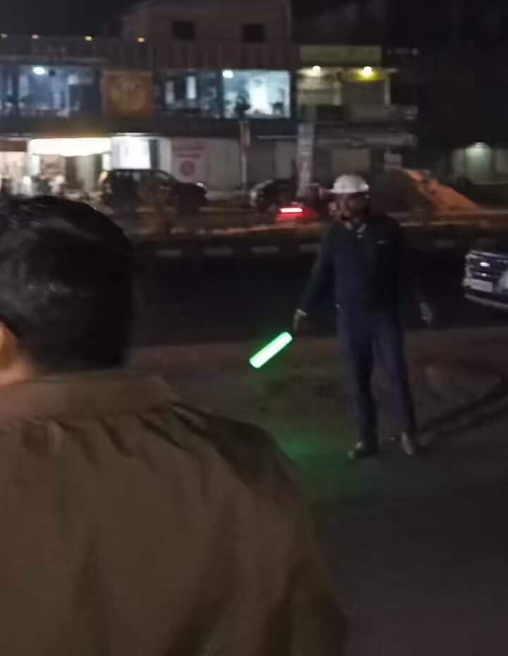 VIRAT KOHLI GOING TO MS Picture