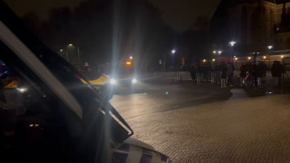 Evacuatie van gemeentehuis in Lisse wegens vuurwerk