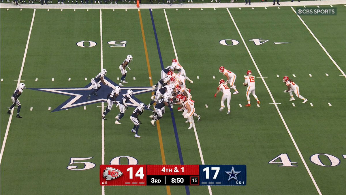 Jared Wiley's first catch of the season converts the fourth down 

KCvsDAL on CBS/Paramount+
Also streaming on @NFLPlus 
