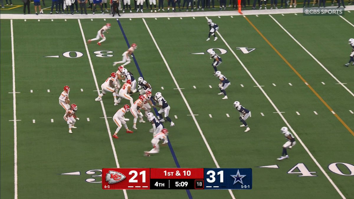 There's Jadeveon Clowney again 😤

KCvsDAL on CBS/Paramount+
Also streaming on @NFLPlus 