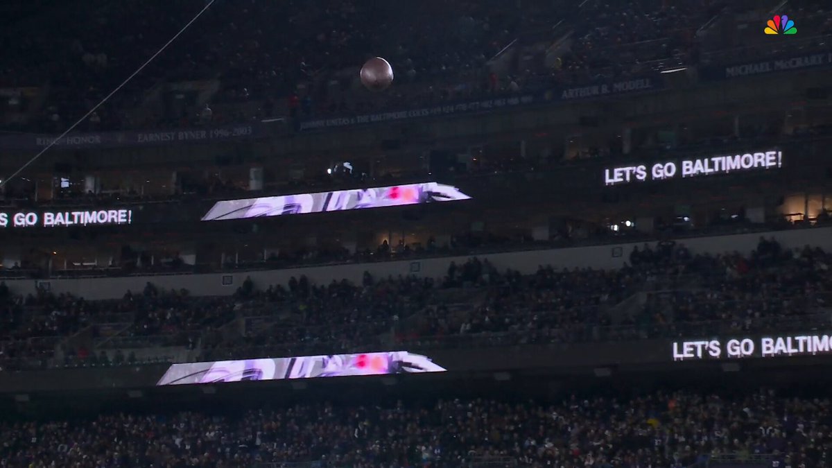 TANNER HUDSON WITH THE ONE-HANDED SNAG 😮‍💨

(via @NFL)
