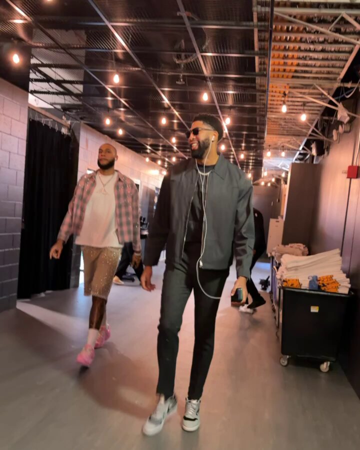 AD MAKES HIS RETURN TO LA TONIGHT!

? DAL-LAL • West Group B
 @emirates NBA Cup 
⏳ 10pm/et on Prime