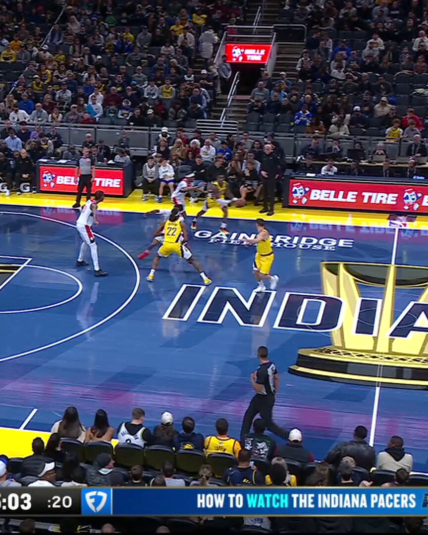 Isaiah Jackson puts it on the floor and goes up & under for the bucket 😮‍💨 