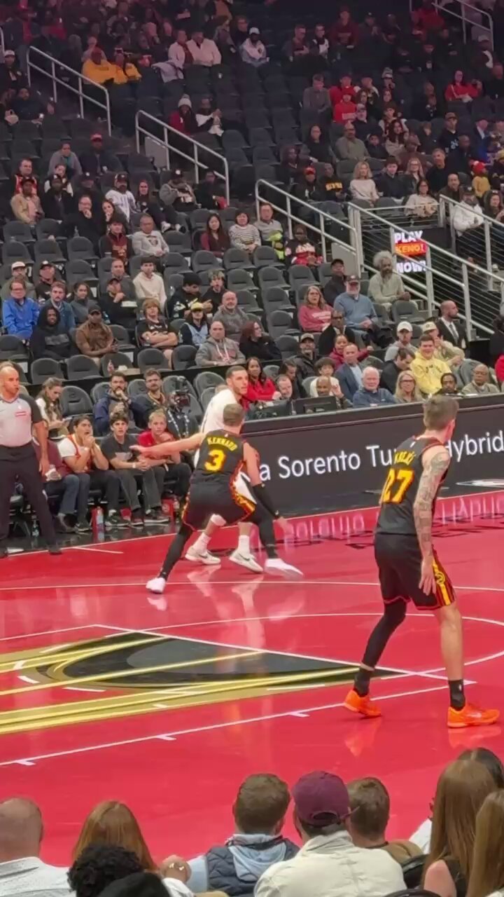 DE'ANDRE HUNTER THROWDOWN ?

? CLE-ATL • East Group A 
 @emirates NBA Cup 
 NBA League Pass: