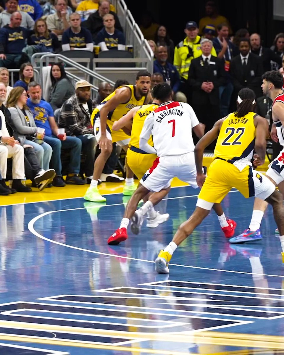 Isaiah Jackson throws down off the dish from T.J. McConnell 💥 